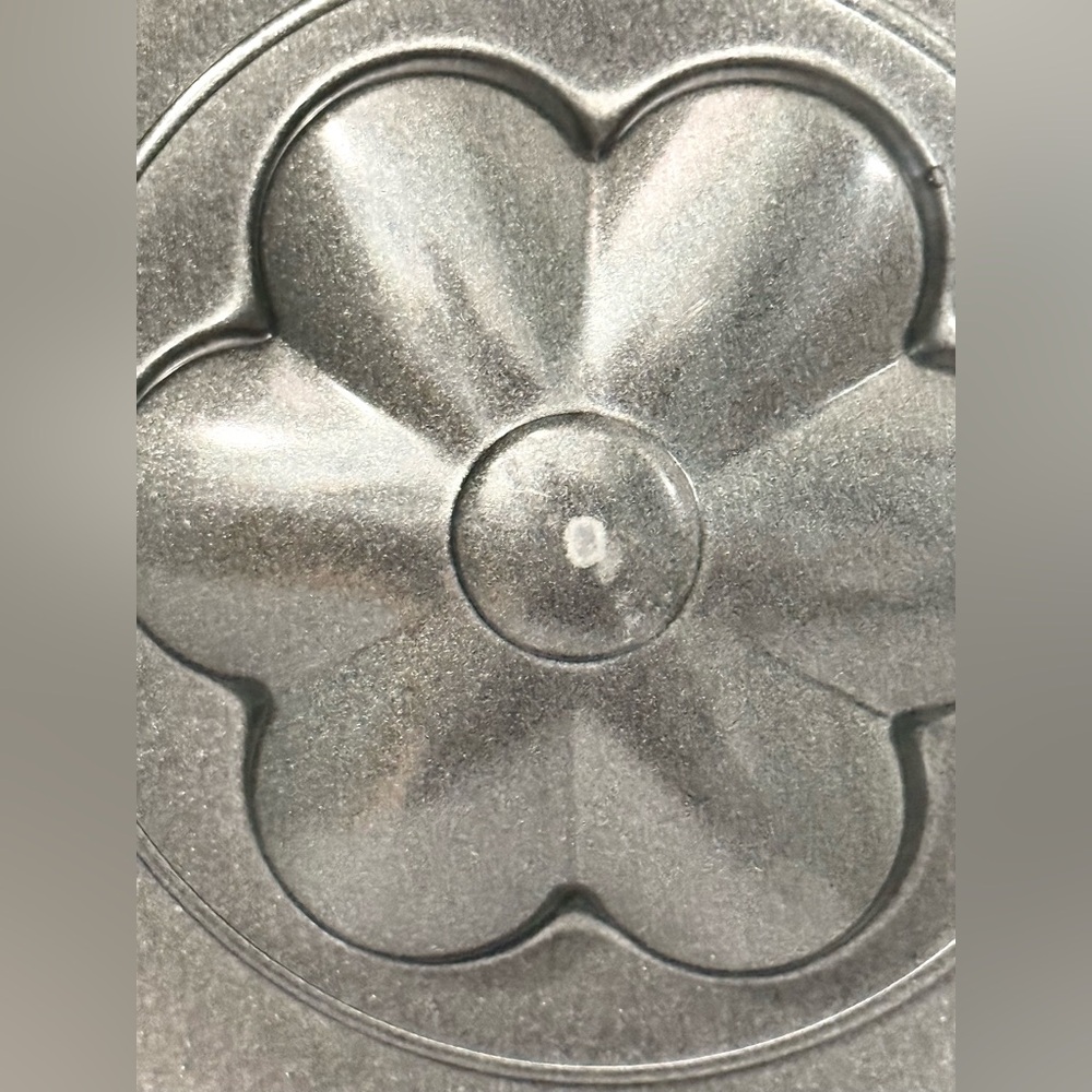 Spring & Easter Mold Pan - Picture 10 of 16
